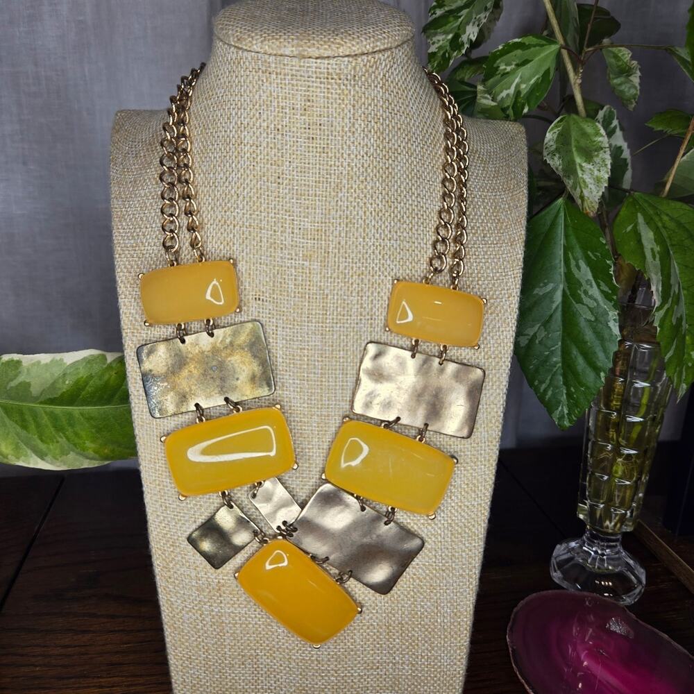 Vintage Chunky Gold Tone Statement Necklace
